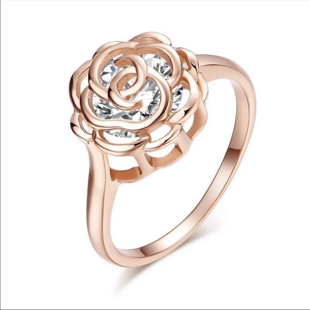 New Rose Gold Delicate Women’s Flower Style Ring - Picture 3 of 3